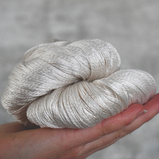 100% mulberry selyemfonal - natúr 600m/100gr