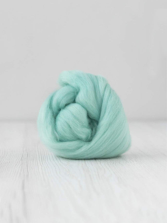 70 % merino - 30 % hodváb tussah česanec - klasika